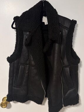 H&M Black Faux Shearling Vest